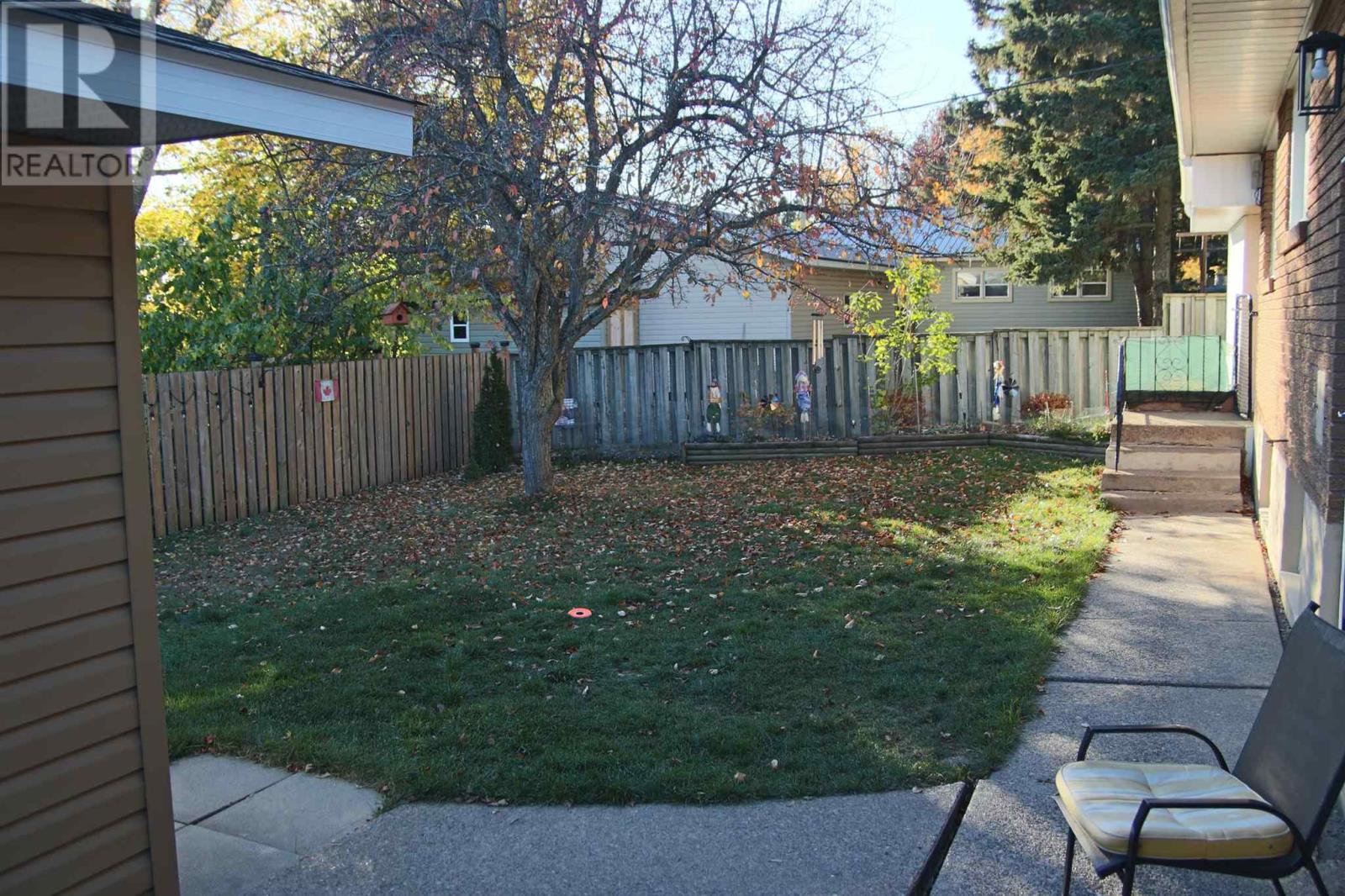 8 Wireless AVE - 9
