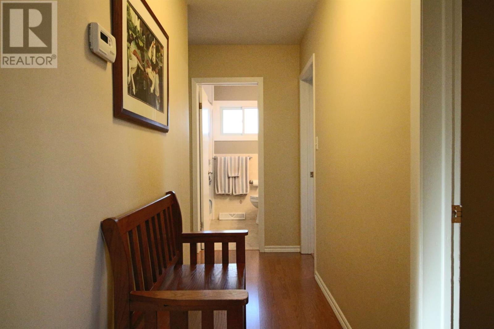 8 Wireless AVE - 36