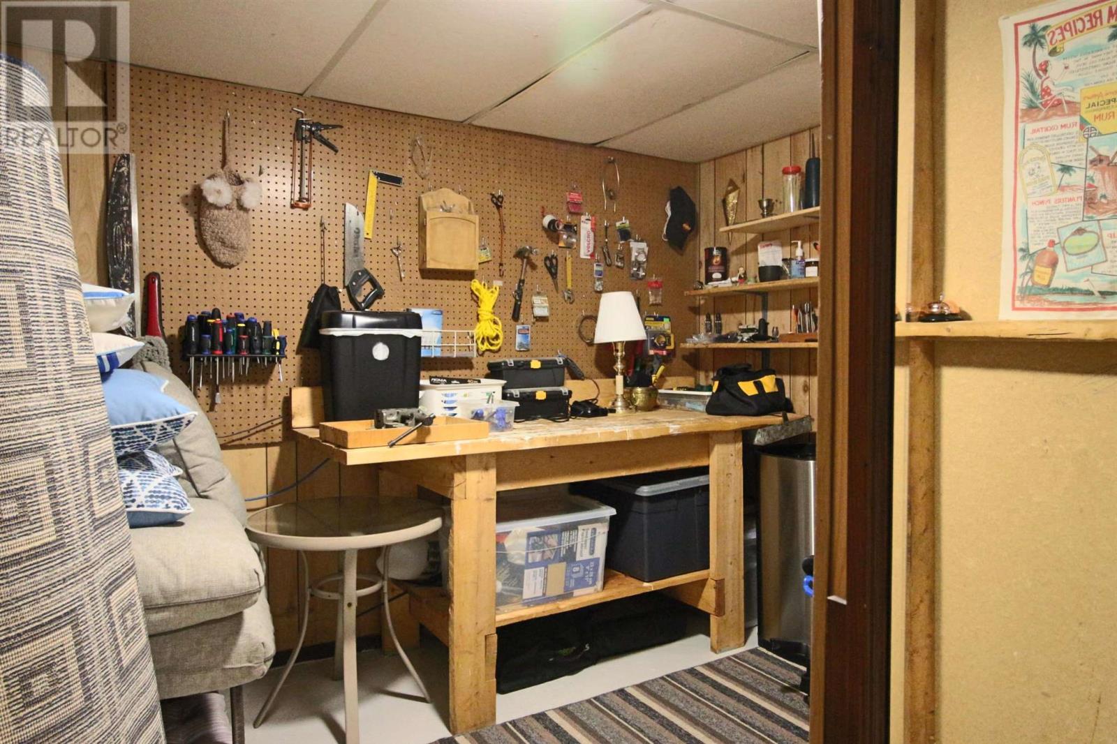 8 Wireless AVE - 47