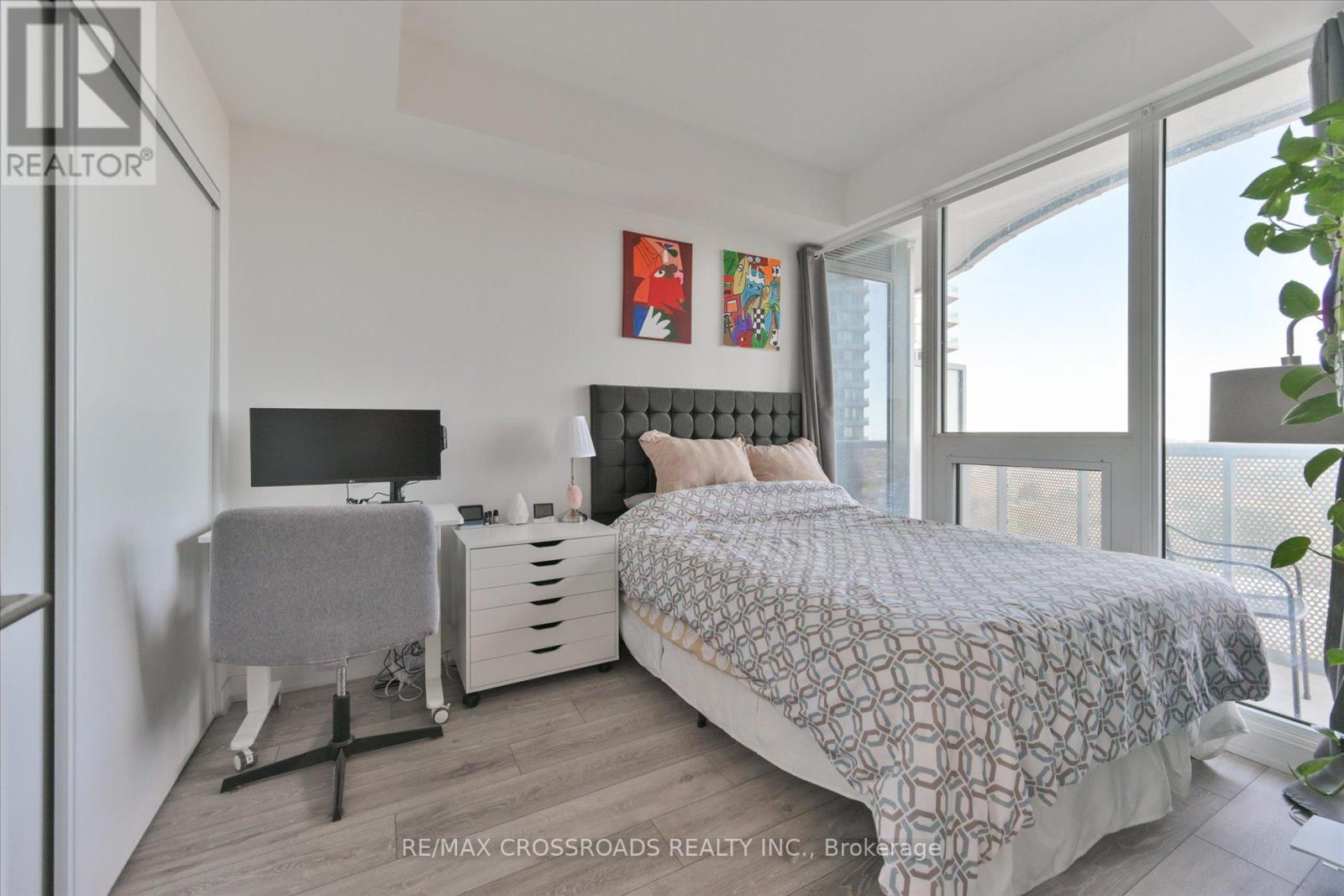 #1510 15 HOLMES AVENUE - 15