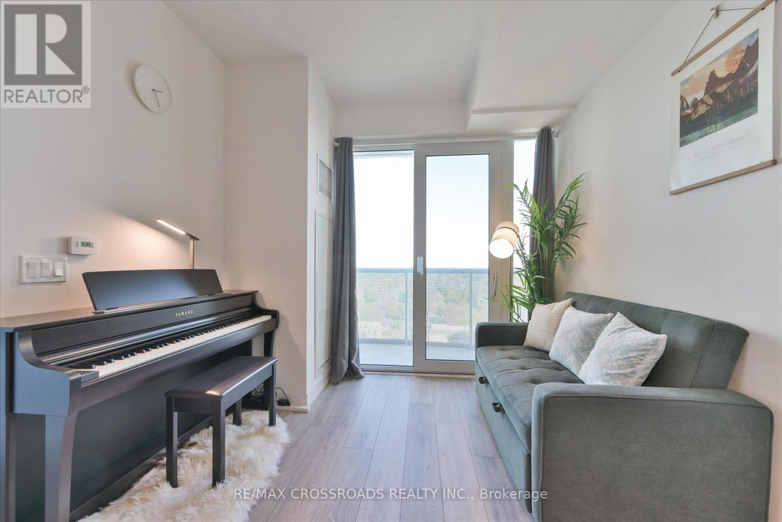 #1510 15 HOLMES AVENUE - 7
