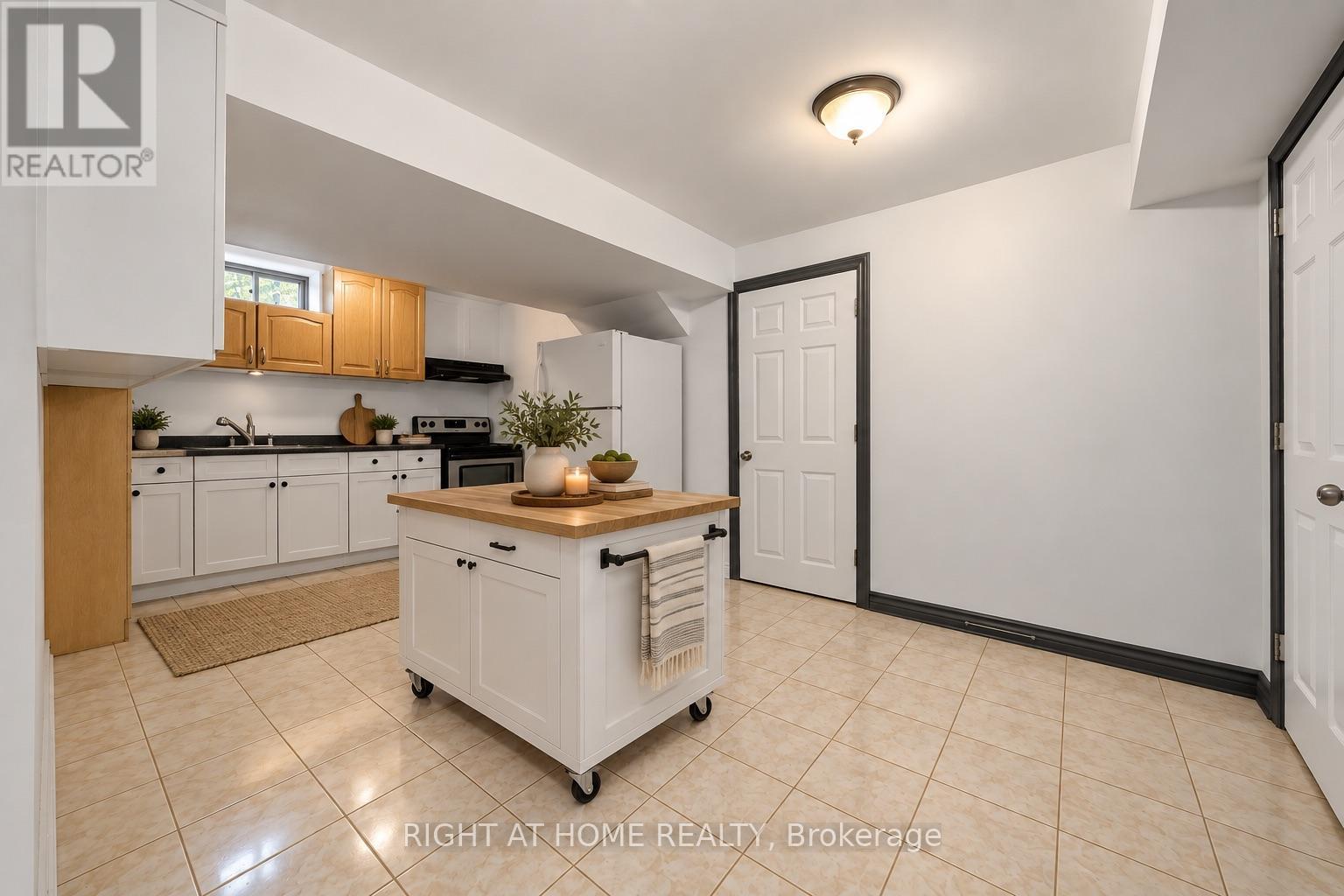 34 Dring Street, Ajax, ON photo 6