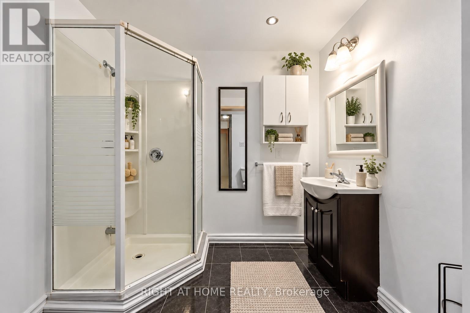 34 Dring Street, Ajax, ON photo 8