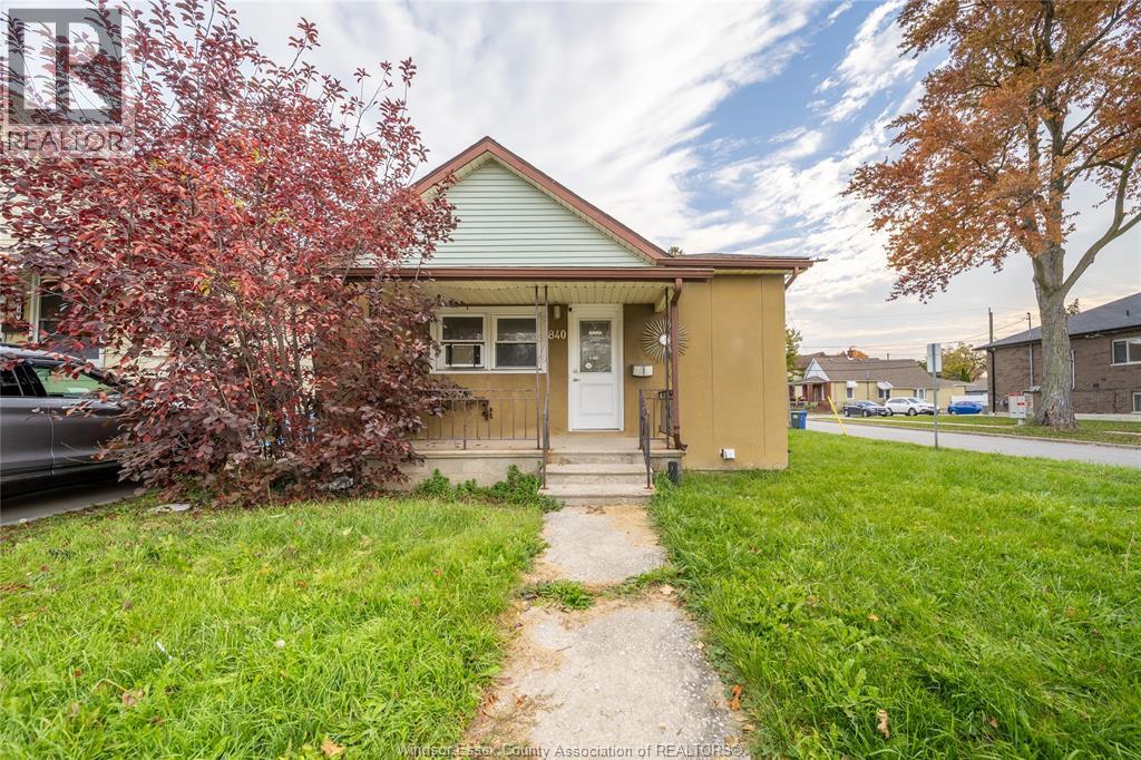 840 HOWARD AVE.