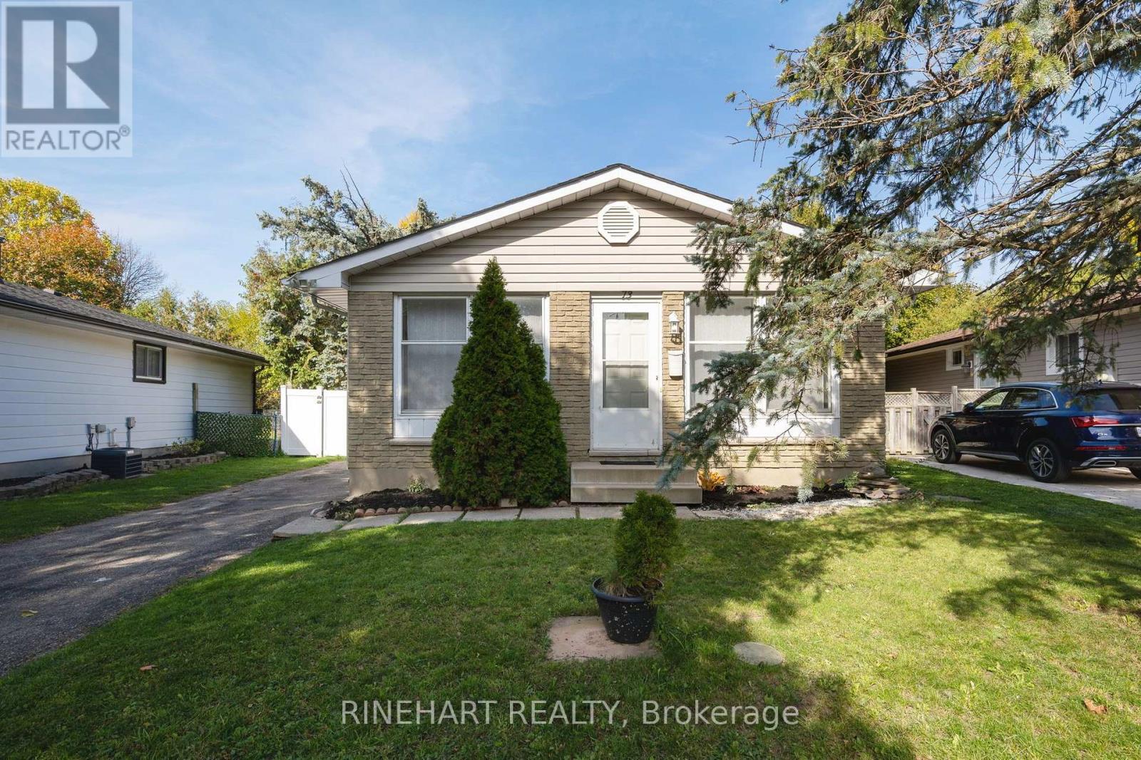 73 FENNELL CRESCENT - 2