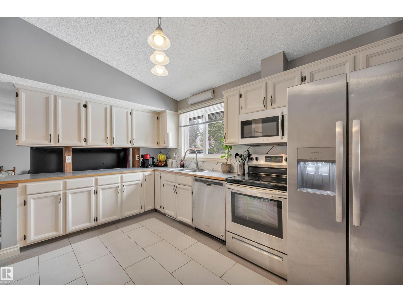 Property photograph 14 for MLS E4514798