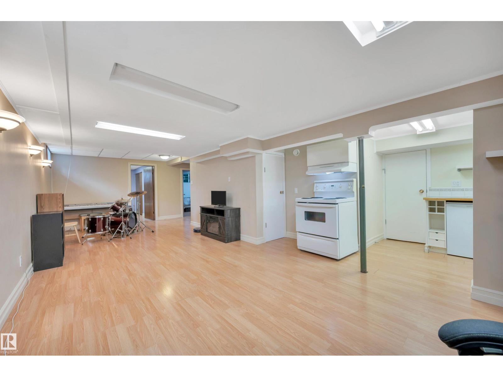 Property photograph 42 for MLS E4514798