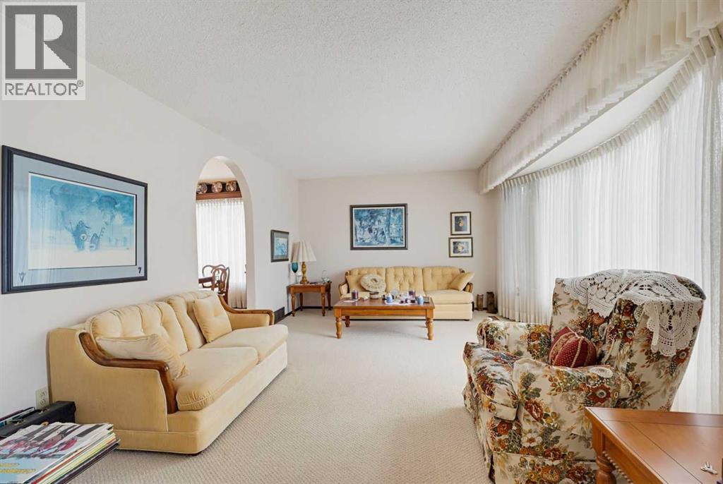 Property photograph 11 for MLS A2355711