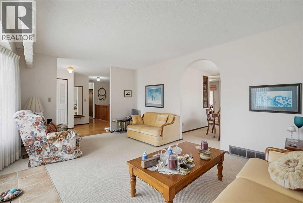 Property photograph 12 for MLS A2355711