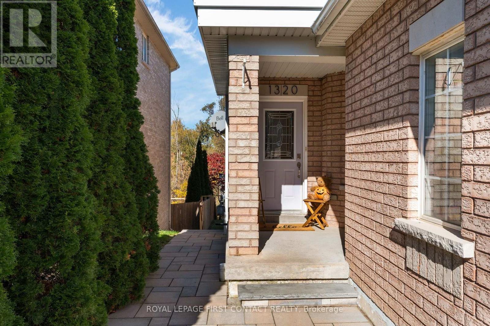 1320 Fox Hill Street, Innisfil photo 3