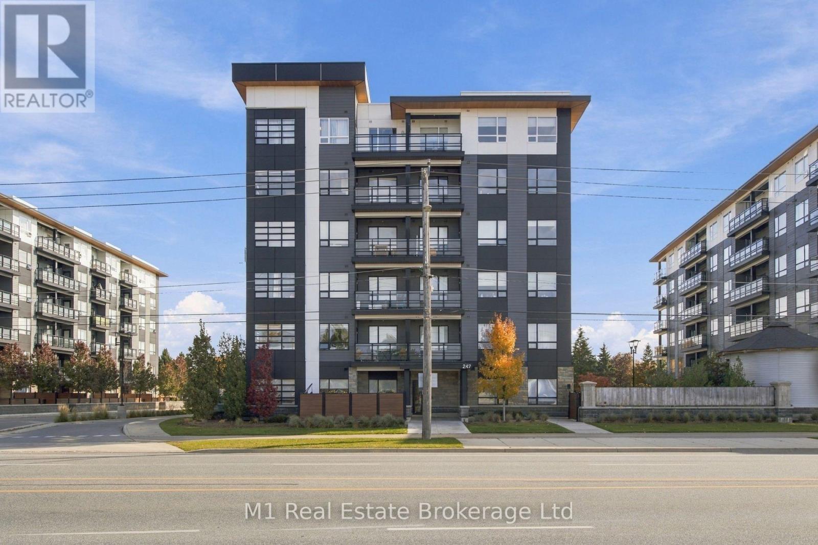 602 - 247 Northfield Drive E, photo 1 of 20