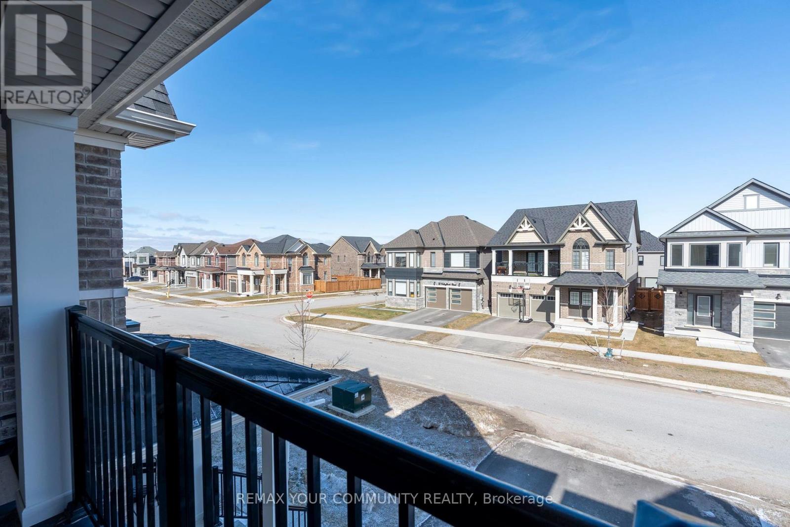 15 Valleybrook Road, Barrie photo 26