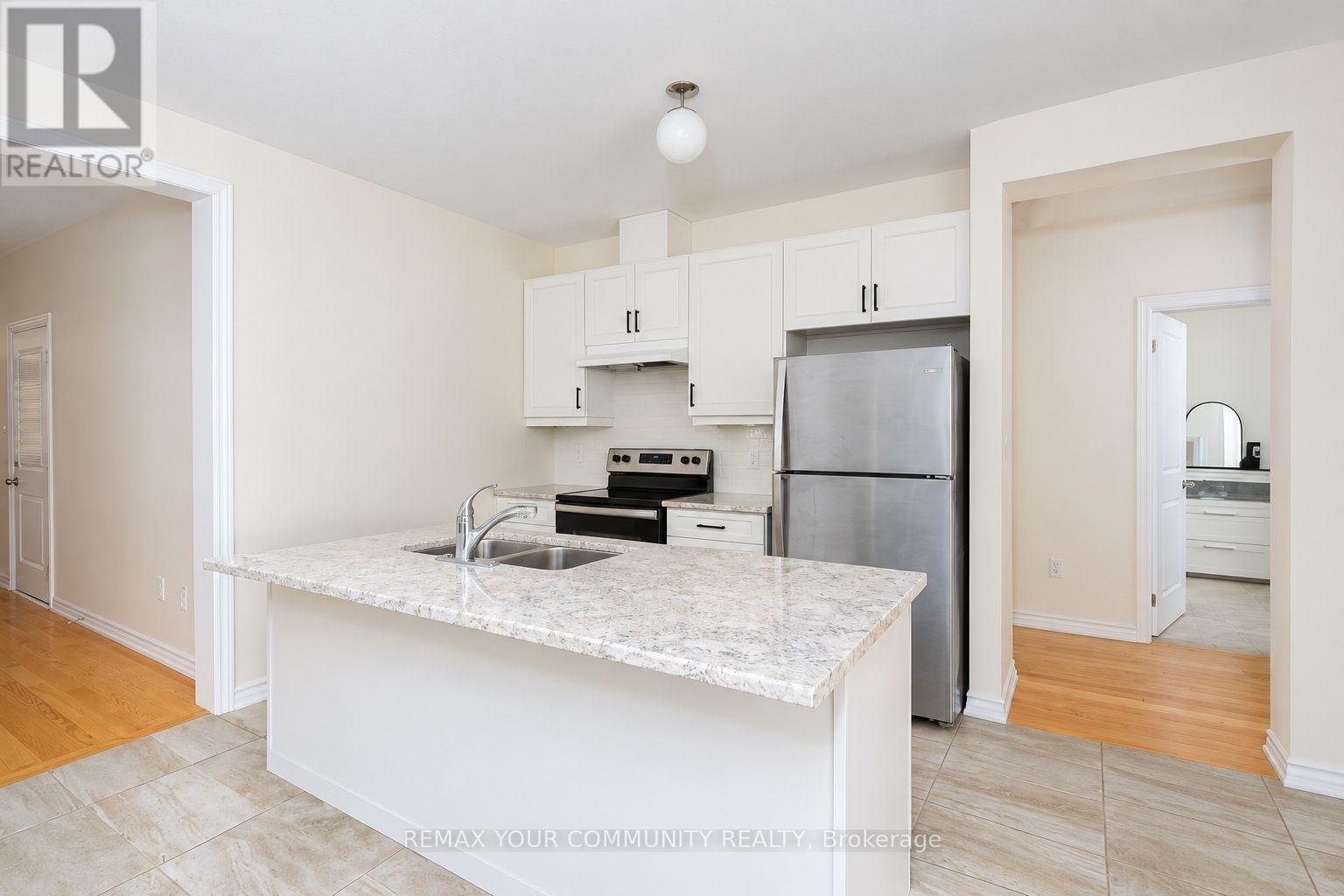 15 Valleybrook Road, Barrie photo 5