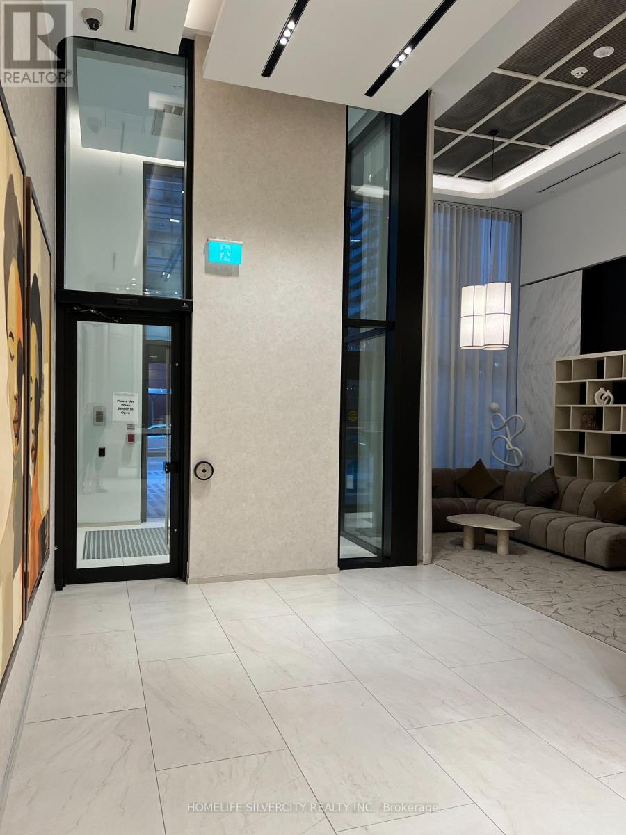 10 OAK STREET - 2