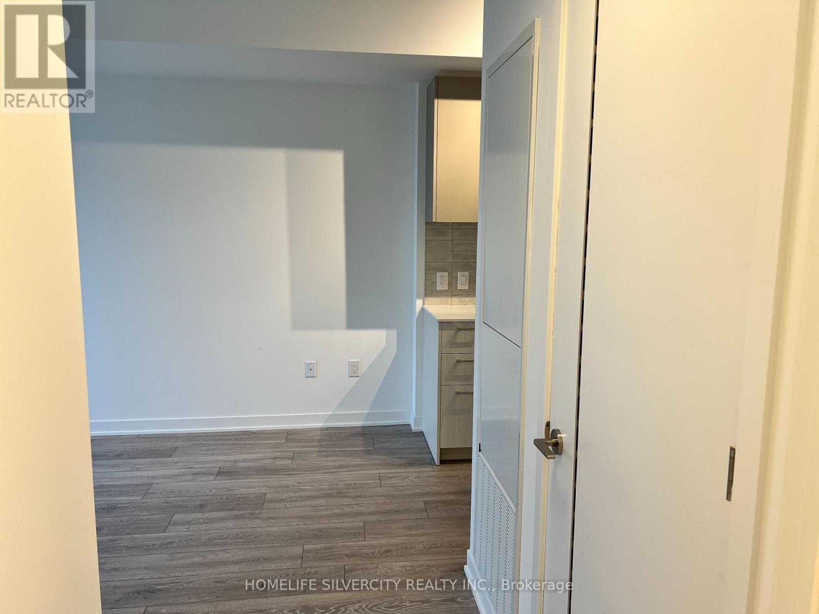 10 OAK STREET - 21