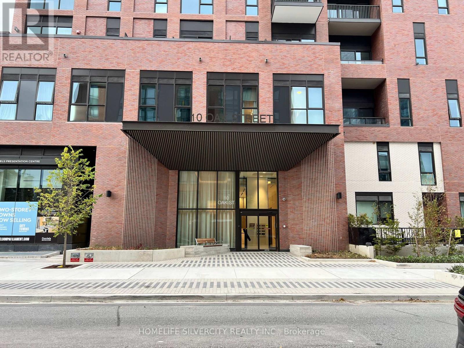 10 OAK STREET - 3