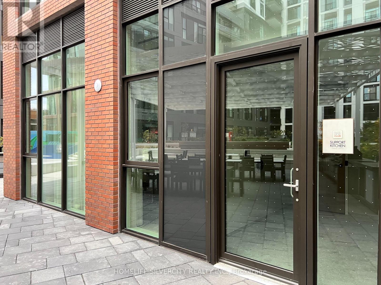 10 OAK STREET - 36