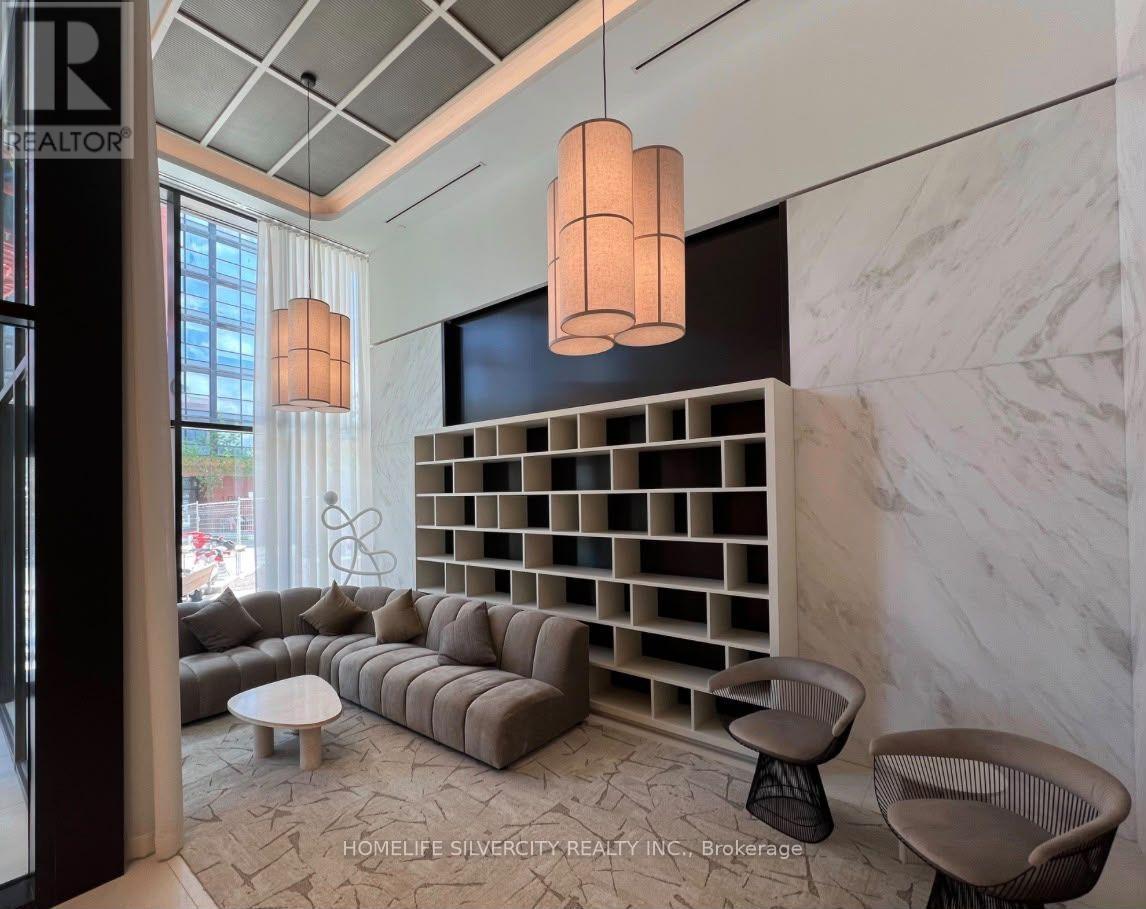10 OAK STREET - 6