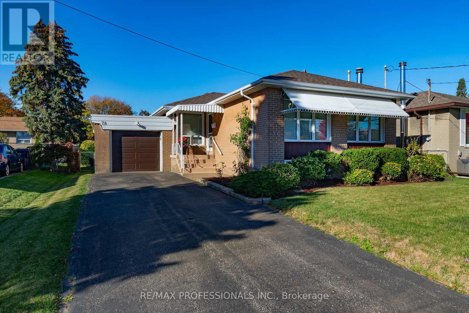 28 CRENDON DRIVE - 1