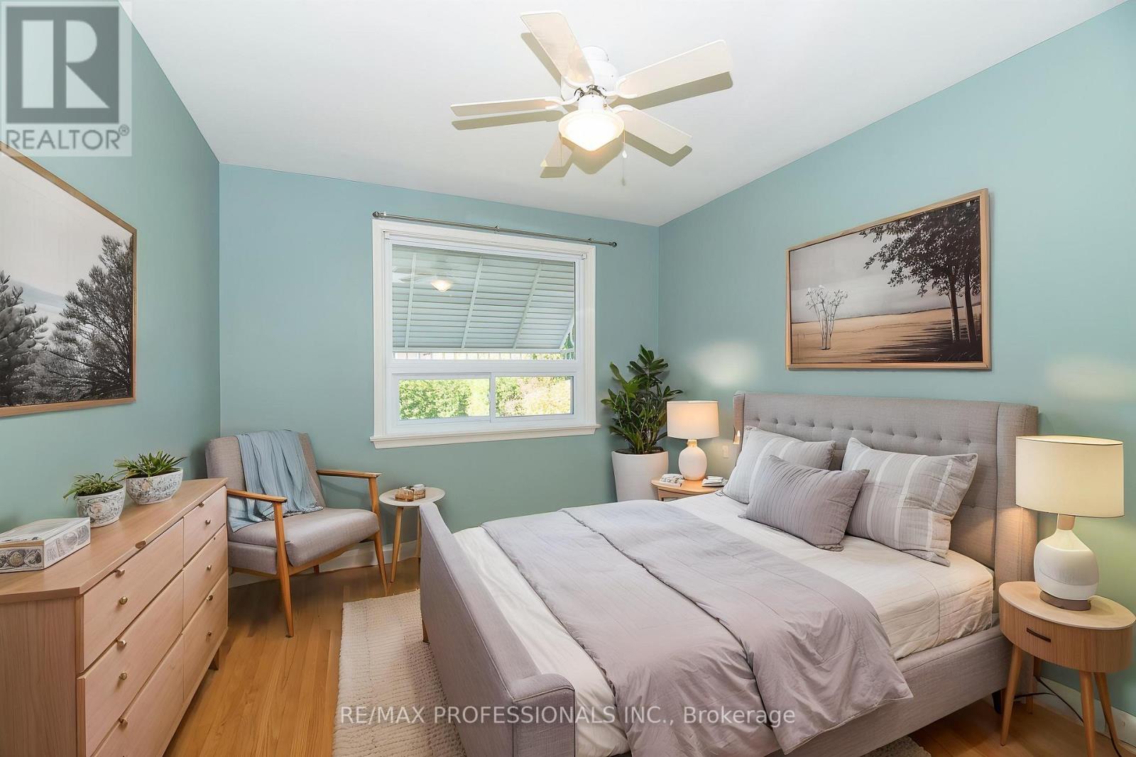 28 CRENDON DRIVE - 13