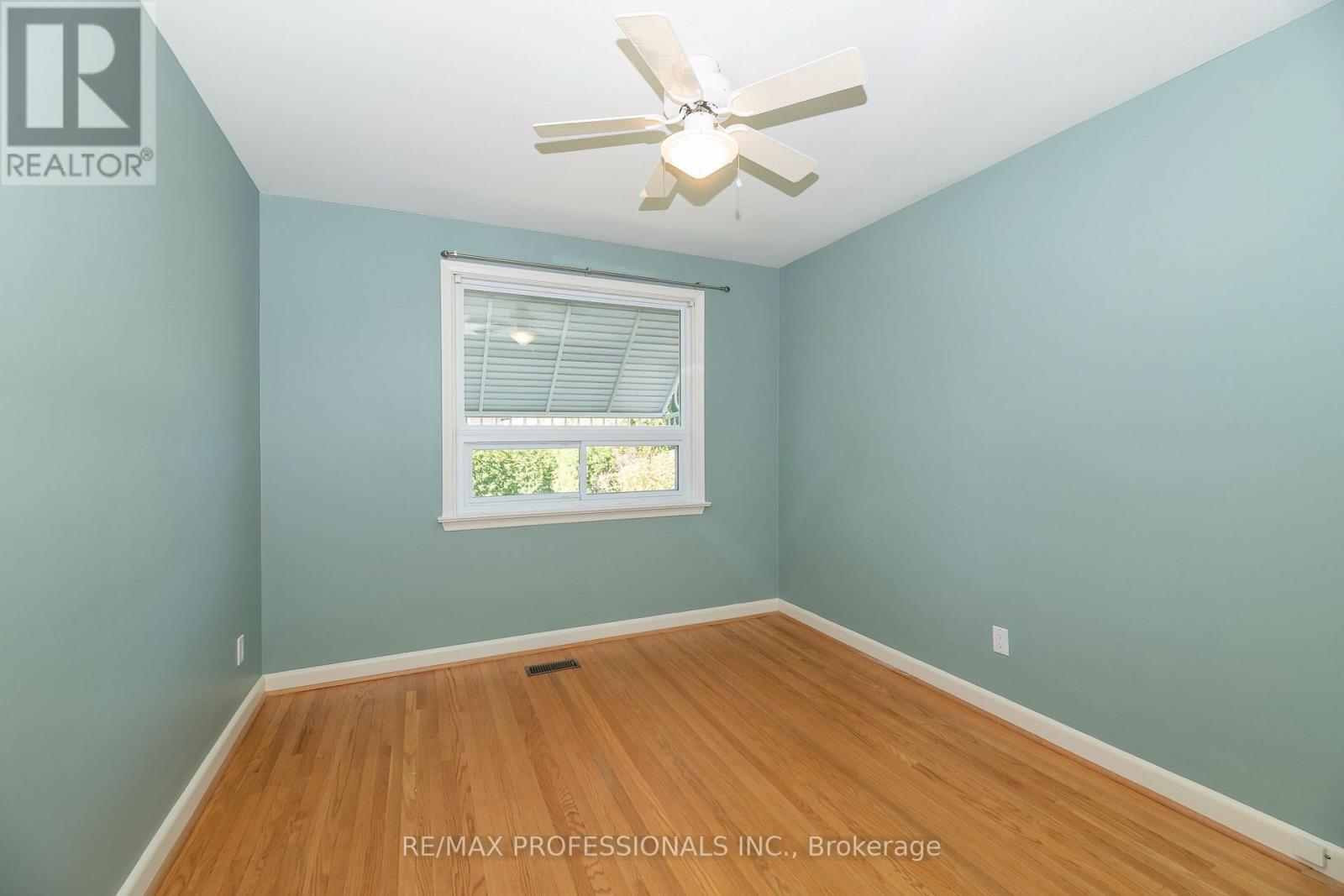 28 CRENDON DRIVE - 14