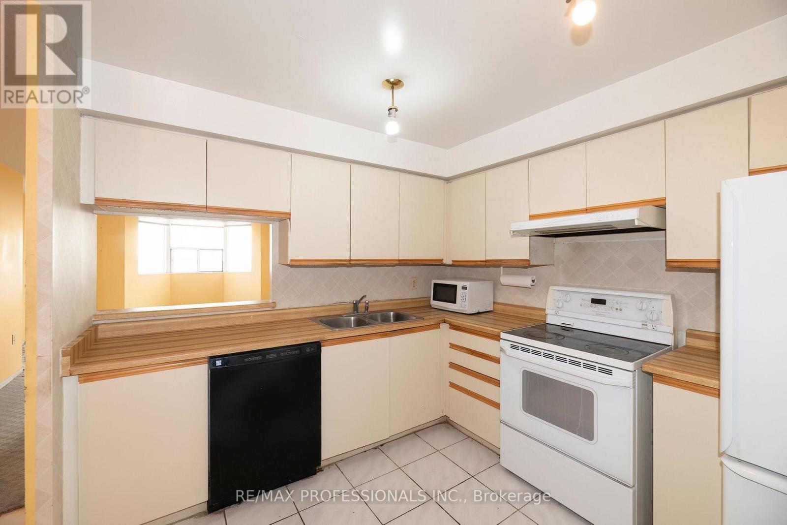 #1506 3845 LAKESHORE BOULEVARD - 11