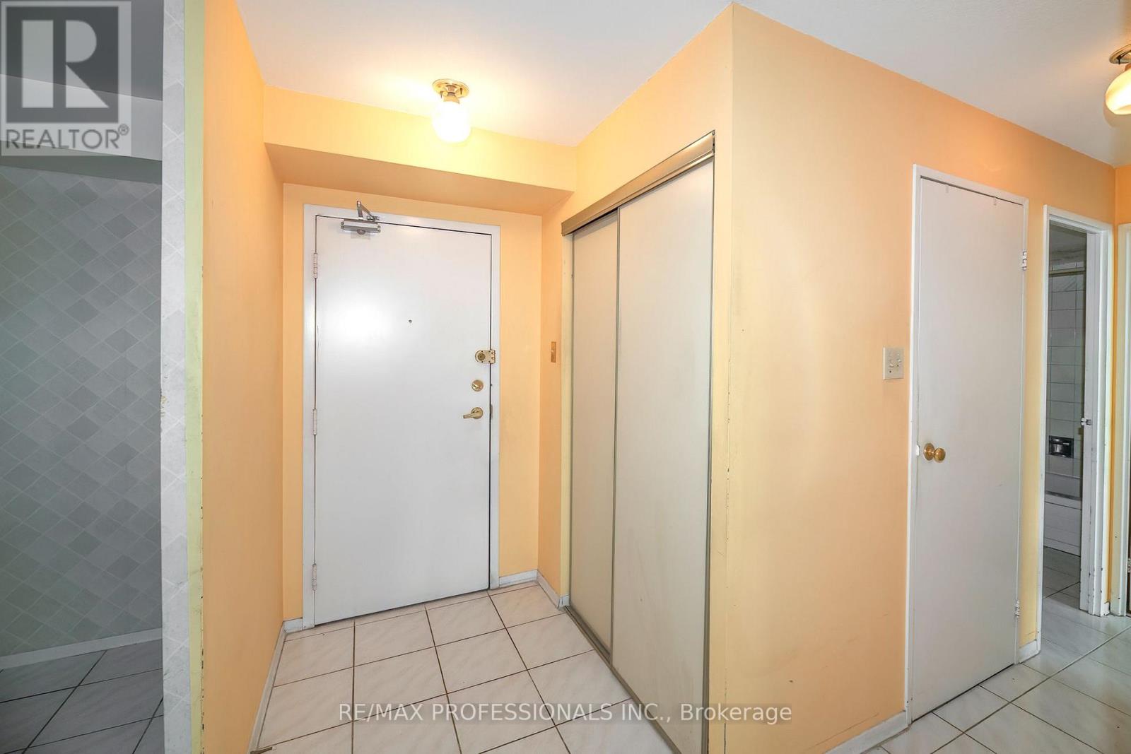 #1506 3845 LAKESHORE BOULEVARD - 3