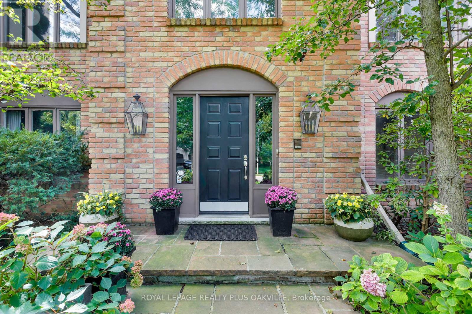 Photo of 356 SHOREACRES ROAD