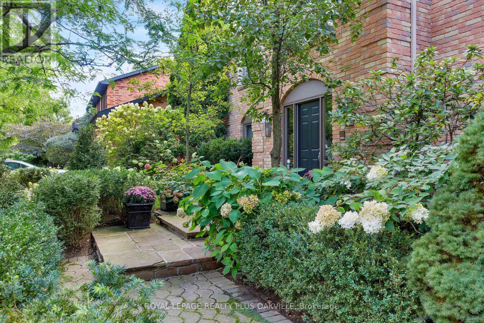 Photo of 356 SHOREACRES ROAD