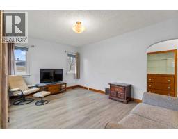 209 Main Street, Carseland — photo 5