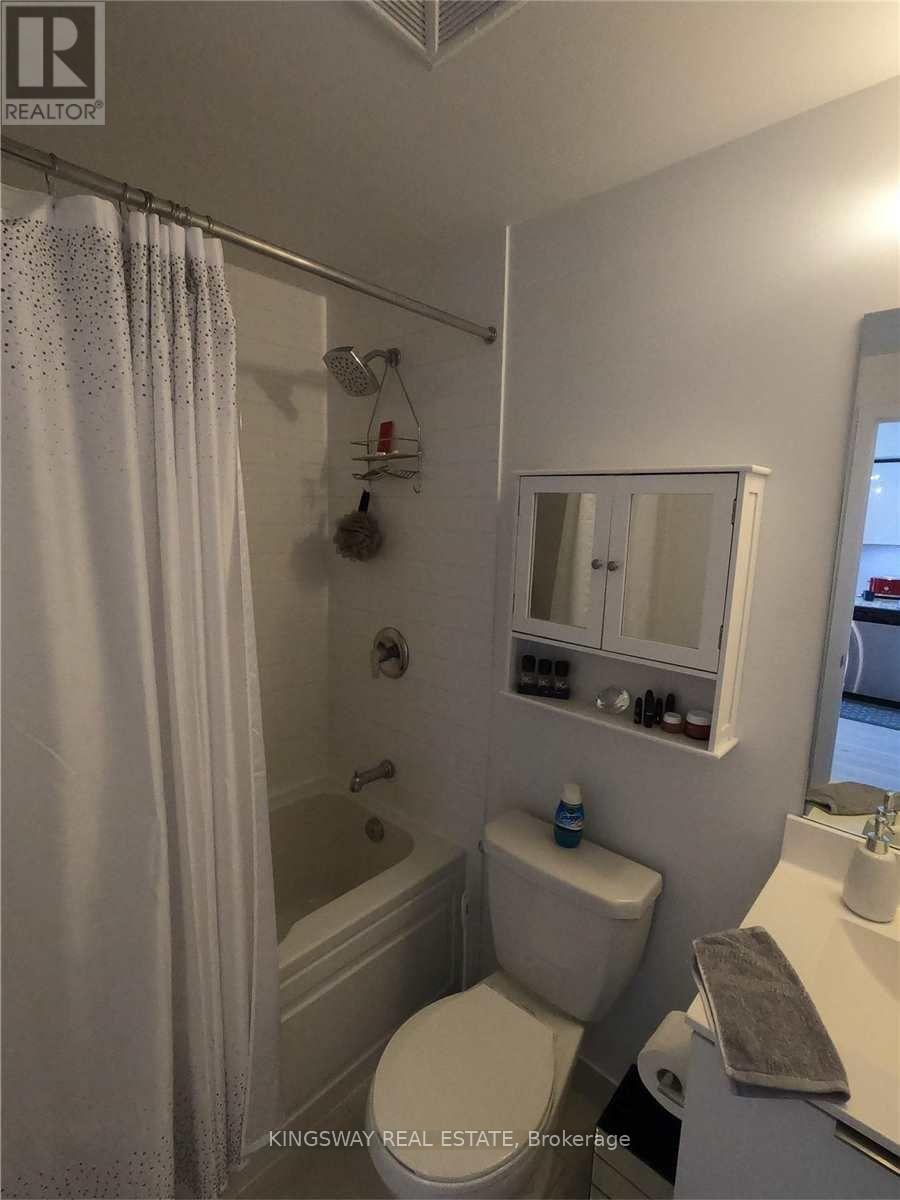 #2519 30 SHORE BREEZE DRIVE E - 15