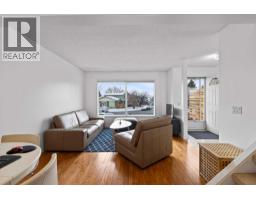 18 Fonda Crescent SE, Calgary — photo 5