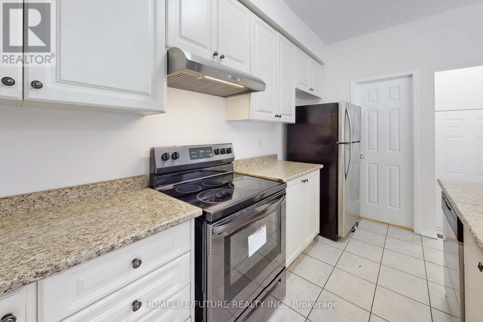 13 Lloydminster Avenue, Ajax, ON photo 6