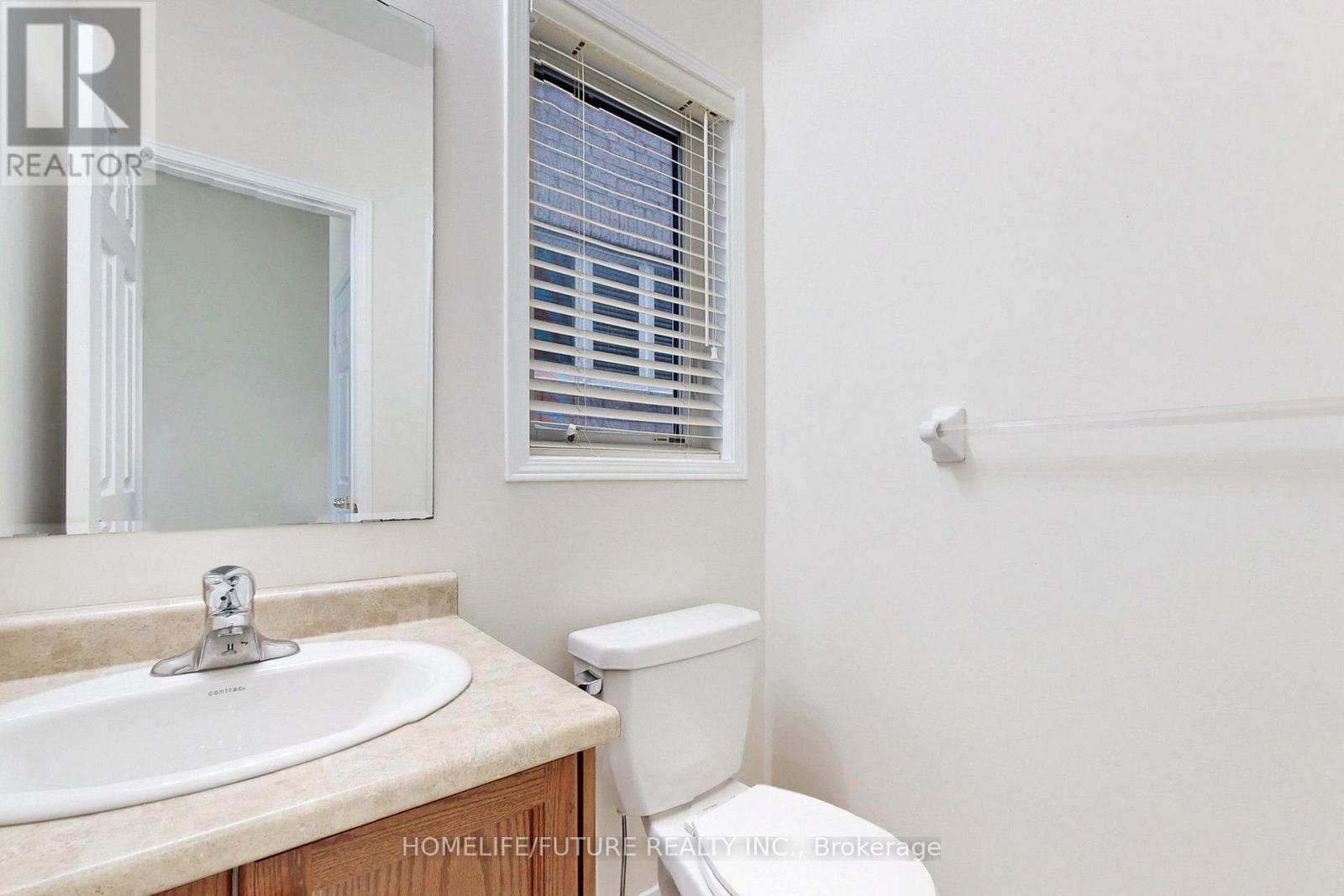 13 Lloydminster Avenue, Ajax, ON photo 8