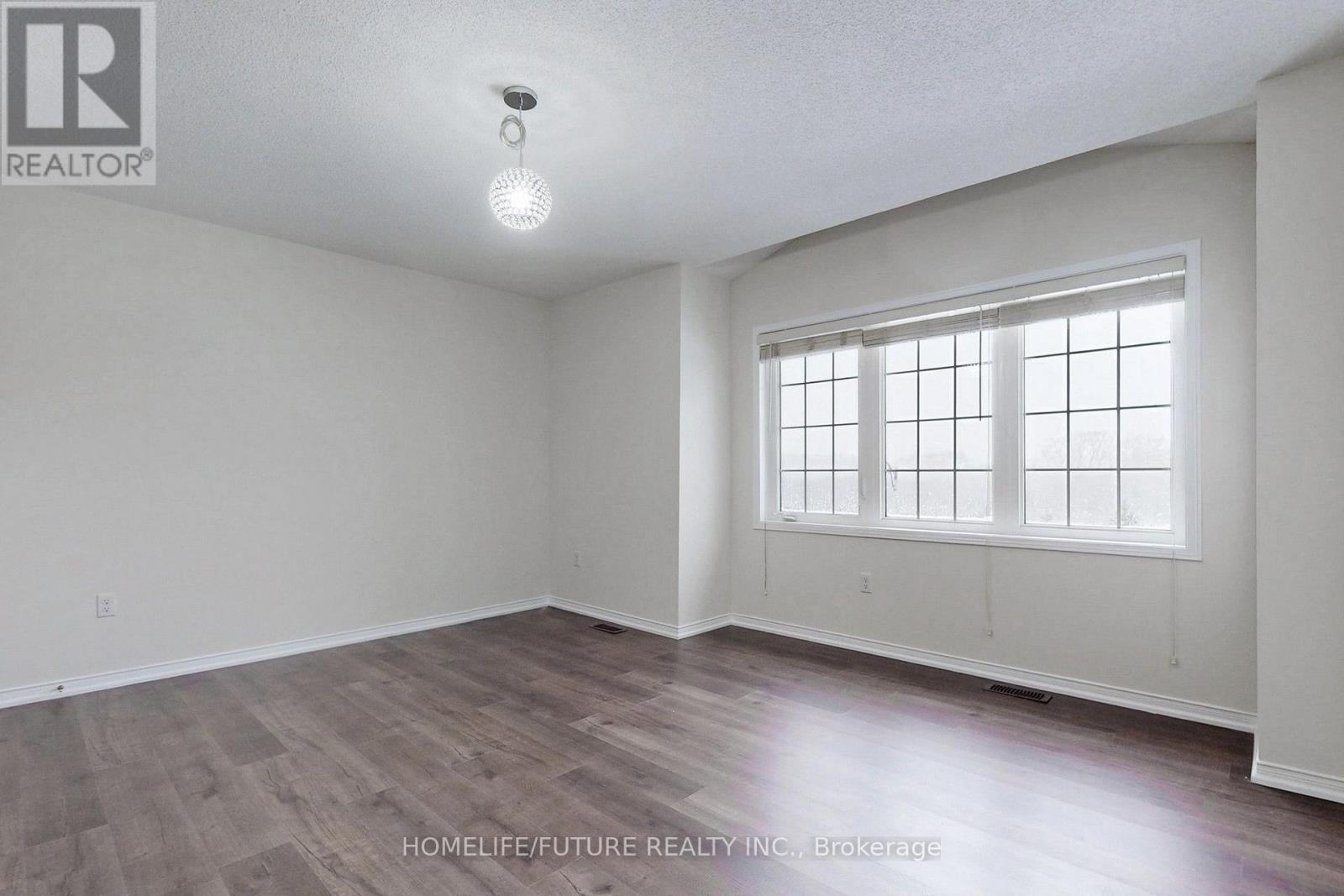 13 Lloydminster Avenue, Ajax, ON photo 14