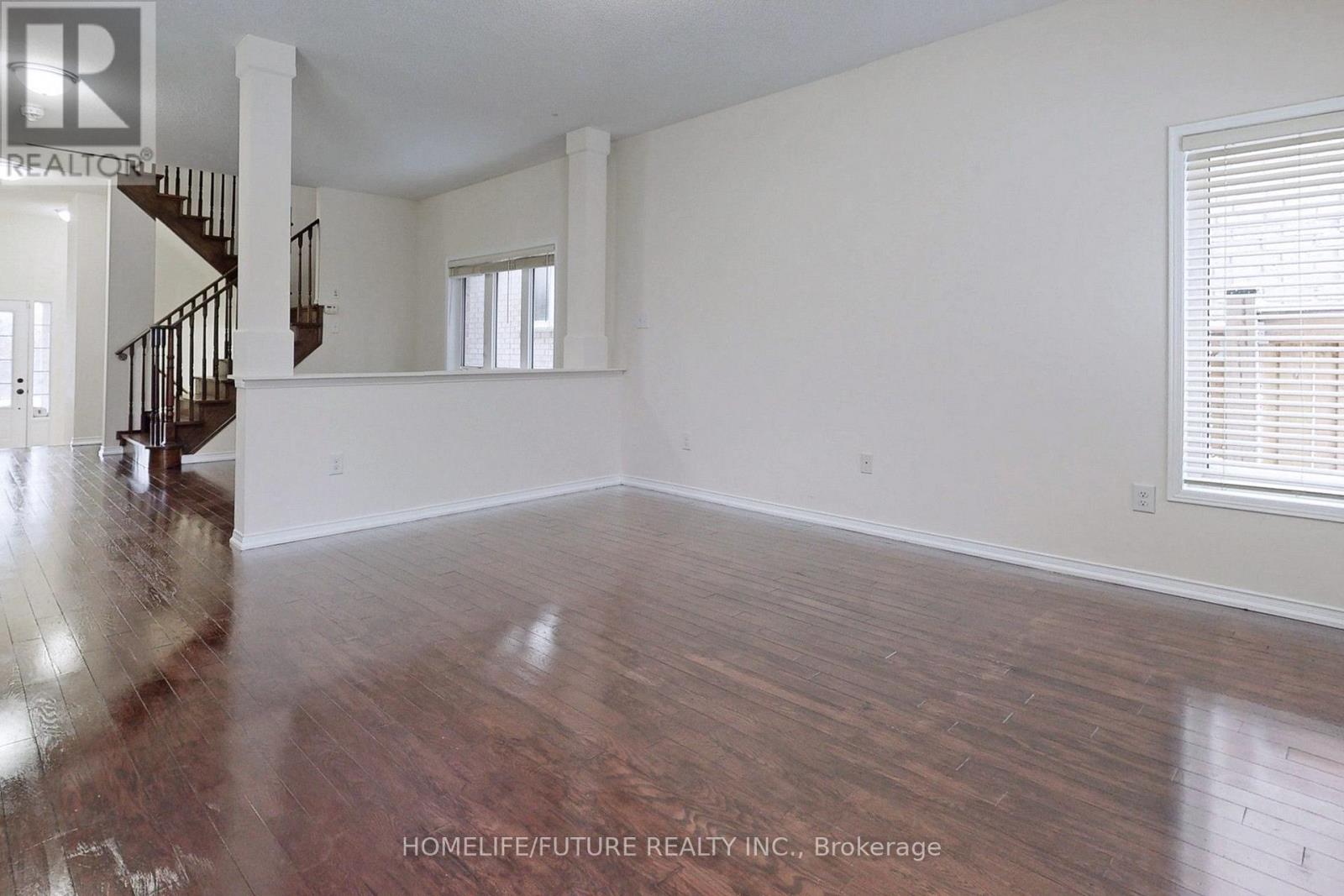 13 Lloydminster Avenue, Ajax, ON photo 2