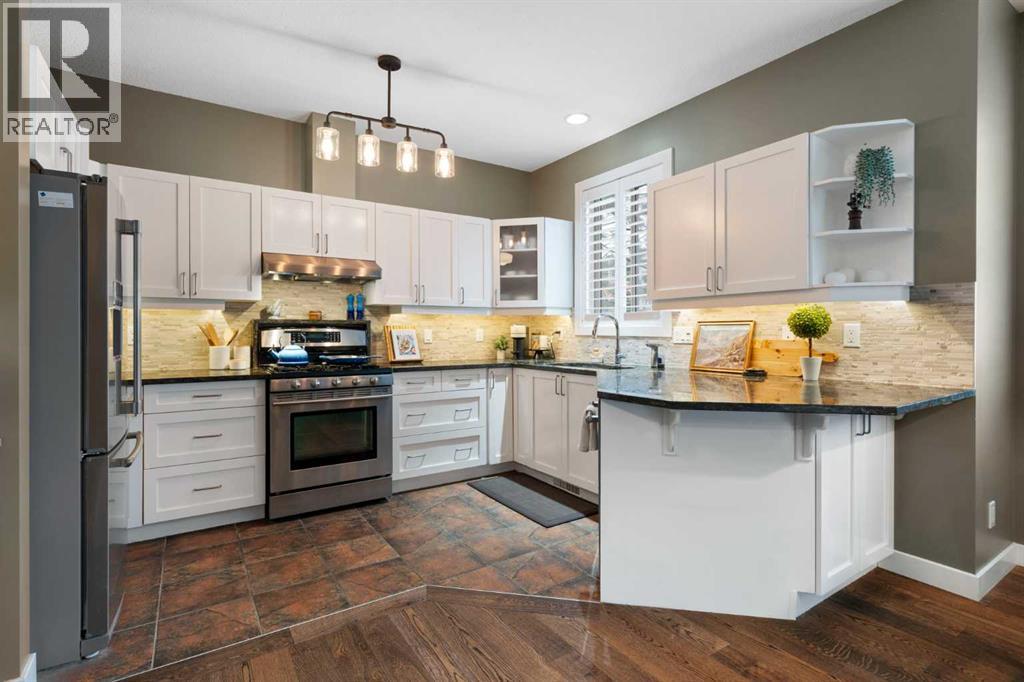 3 Bed, 4 Bath Townhouse for Sale in Calgary – 2, 1840 27 Avenue SW, Calgary – MLS# A2355251 - Image 11