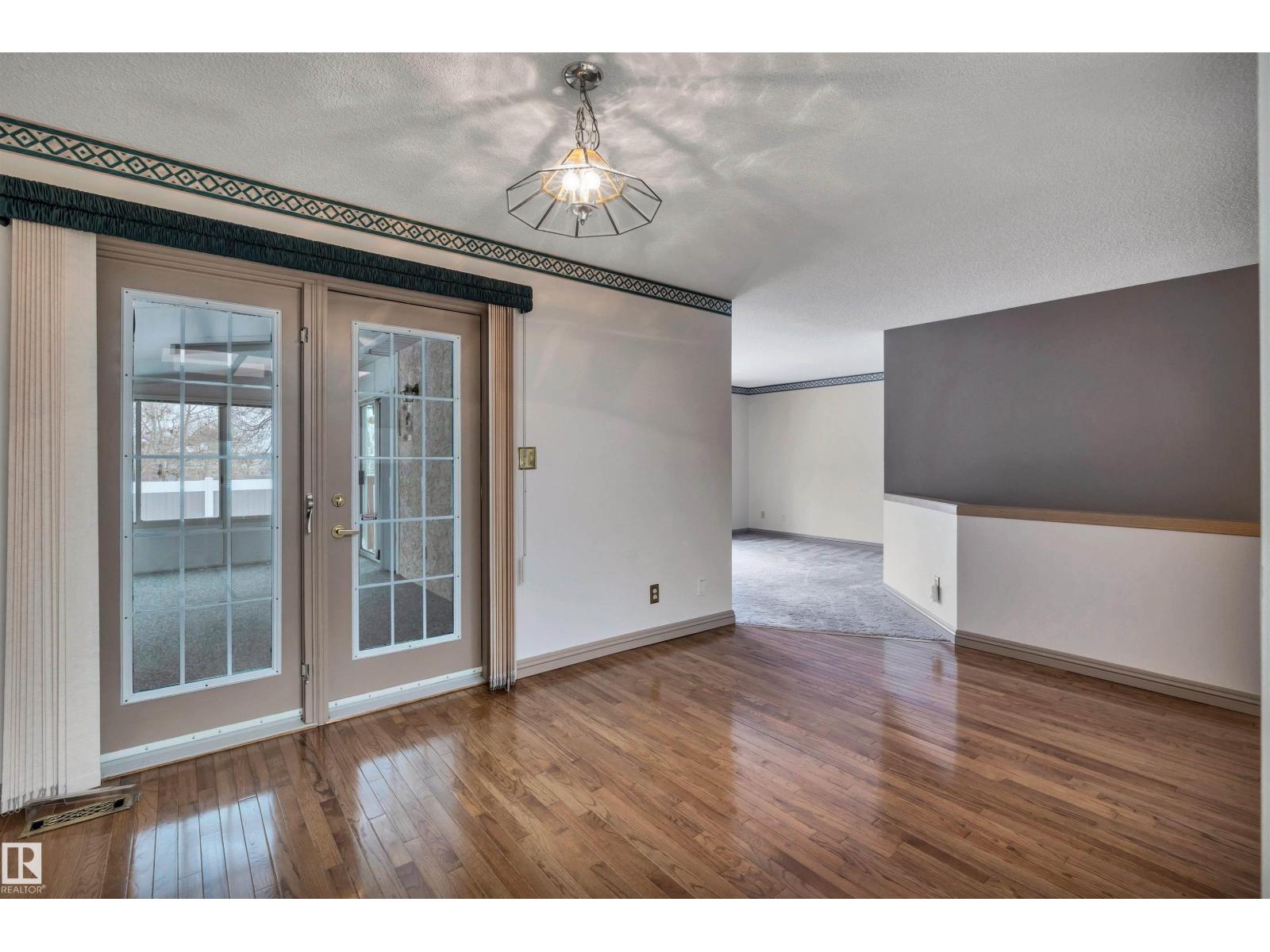 Property photograph 12 for MLS E4514800