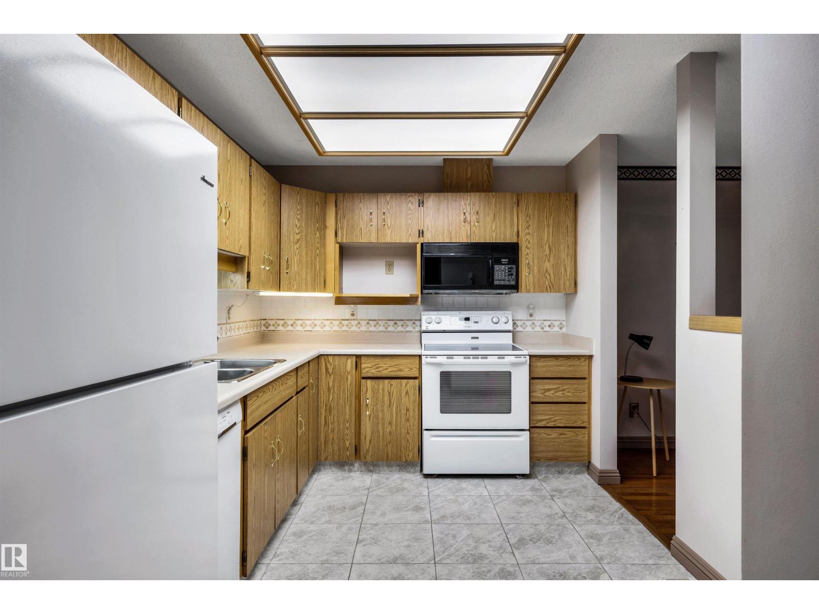 Property photograph 7 for MLS E4514800