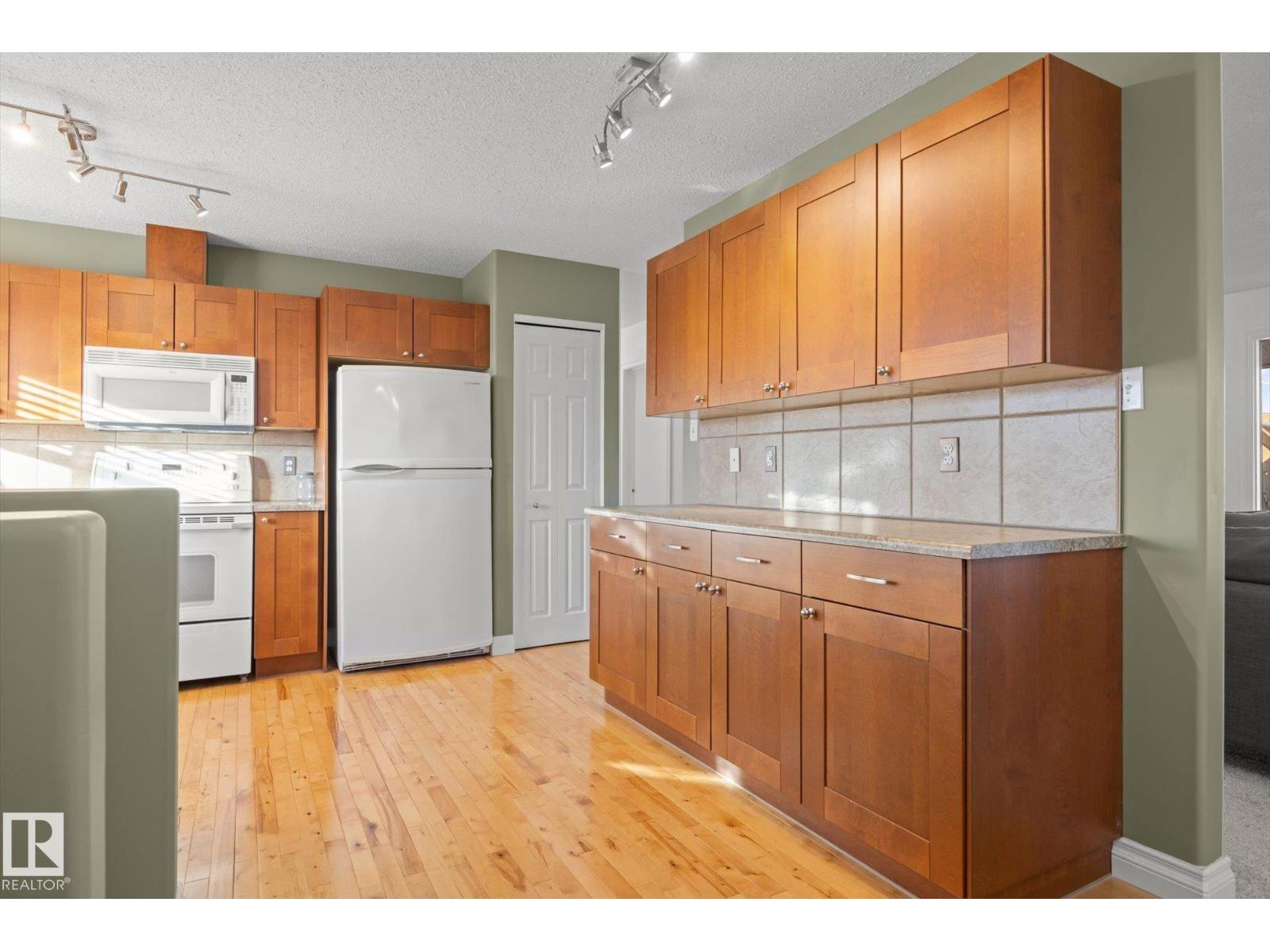 Property photograph 10 for MLS E4514801