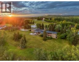 183 Pinebrook Way SW, Rural Rocky View County — photo 2