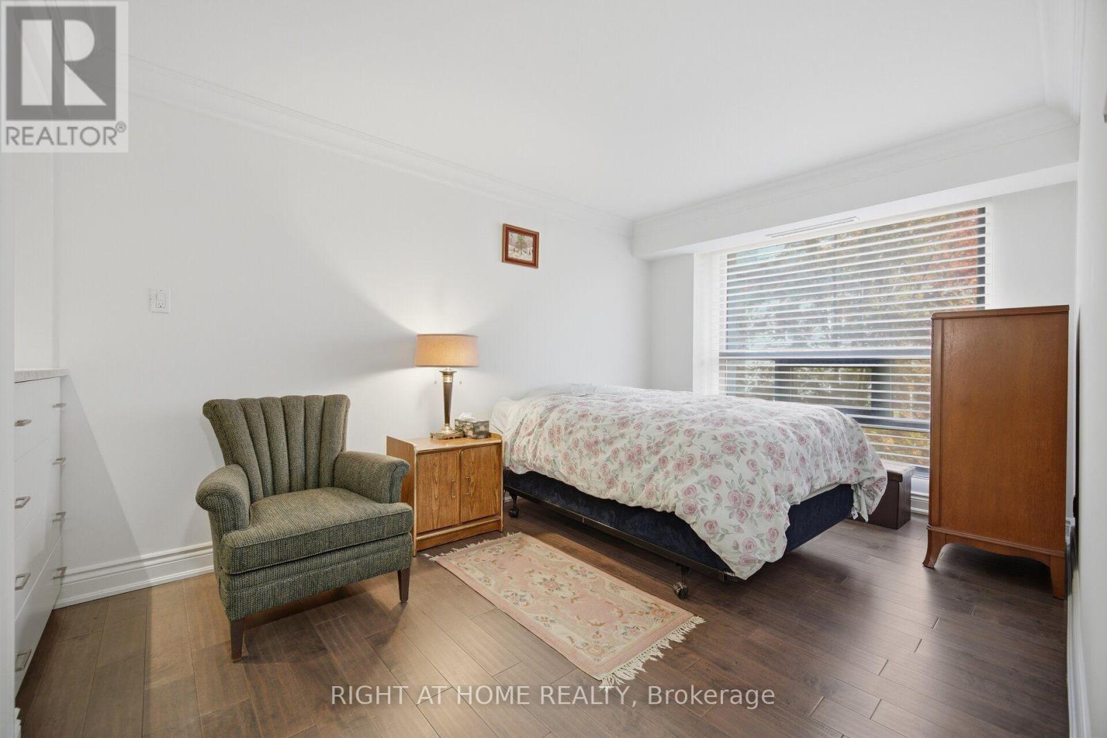 #307 447 WALMER ROAD - 30