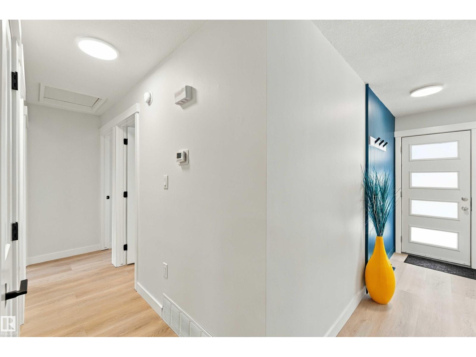 15012 59A ST NW, Edmonton — photo 15