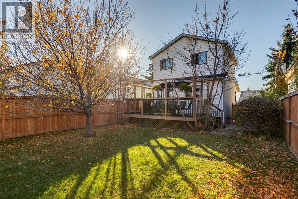 Private Nicely Landscaped Yard