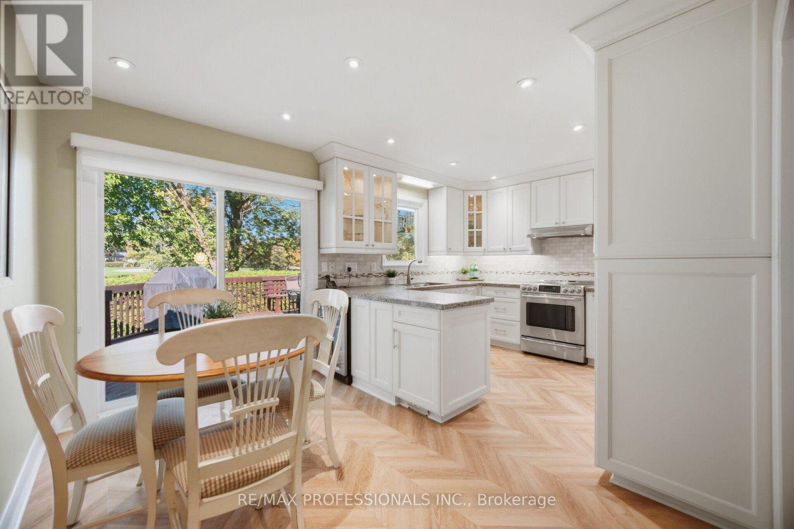 14 STRATHDEE DRIVE - 14