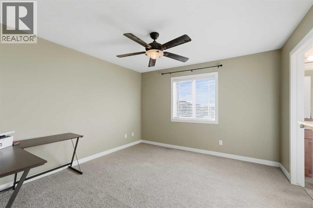 Listing photo – 141 Larsen Crescent, Red Deer