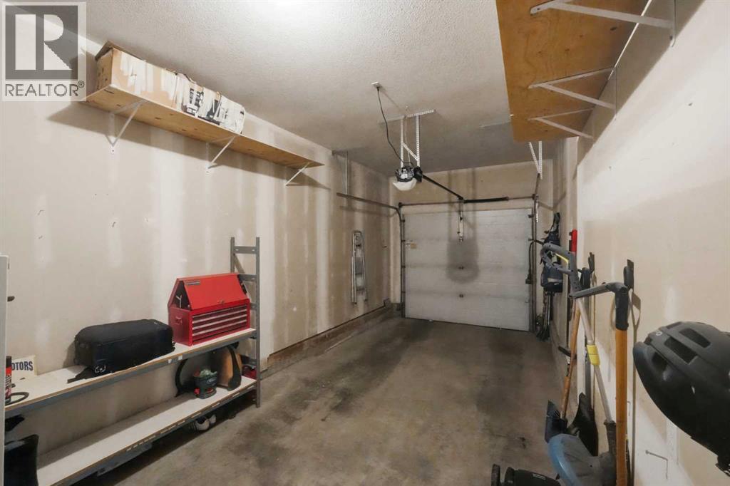 Listing photo – 141 Larsen Crescent, Red Deer