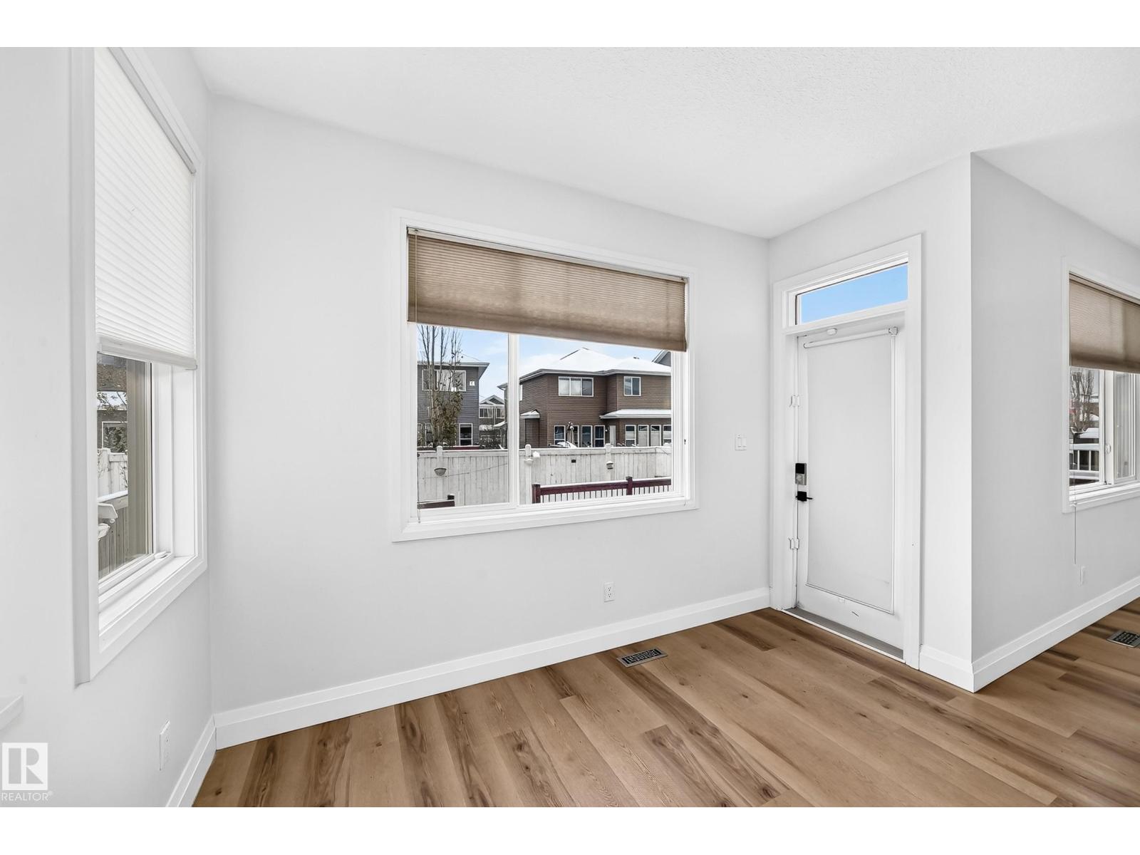 Property photograph 12 for MLS E4514805