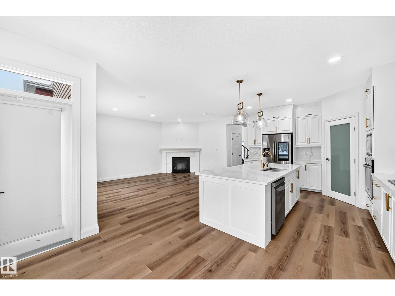Property photograph 13 for MLS E4514805