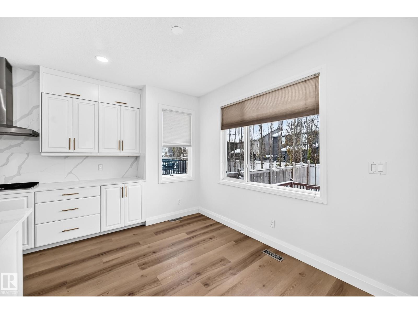 Property photograph 11 for MLS E4514805